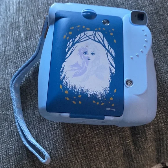 Frozen Polaroid - Picture 2 of 3